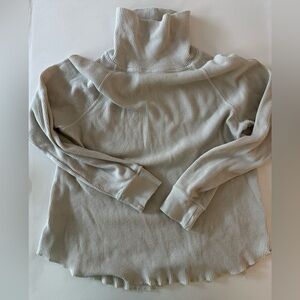 Everlane Women’s 100% Organic Cotton Waffle Knit Turtleneck Small